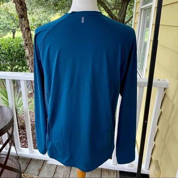 Fabletics FL2 Deep Teal 1/2 Zip Stretch Pullover. - Picture 5 of 8